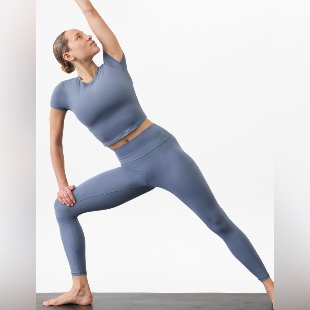 NWT Athleta Transcend 7/8 Shadow Blue Tight size L/T